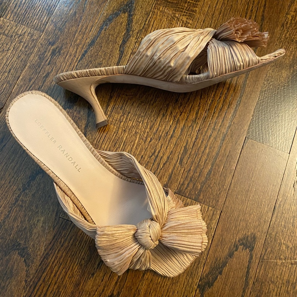 Loeffler Randall- Pleated Bow Slide Sandals ‘Eugenia’ in color Dune size 8.5